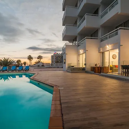 Ponderosa Next To The Pool With Big Terraces Close To The And Siam Park