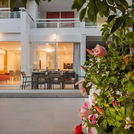 Apartment Ponderosa Next To The Pool With Big Terraces Close To The And Siam Park *