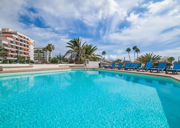 Ponderosa Next To The Pool With Big Terraces Close To The And Siam Park
