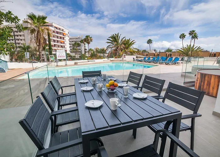 Ponderosa Next To The Pool With Big Terraces Close To The And Siam Park *