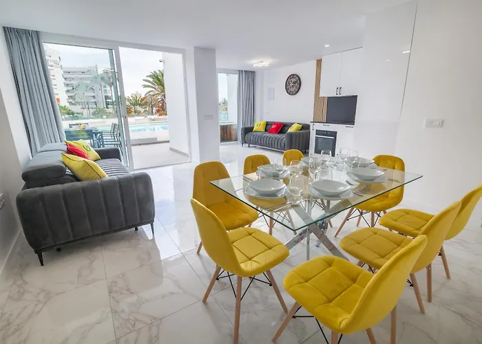 Ponderosa Next To The Pool With Big Terraces Close To The And Siam Park Апартаменты