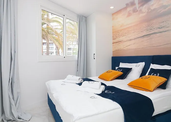 Ponderosa Next To The Pool With Big Terraces Close To The And Siam Park